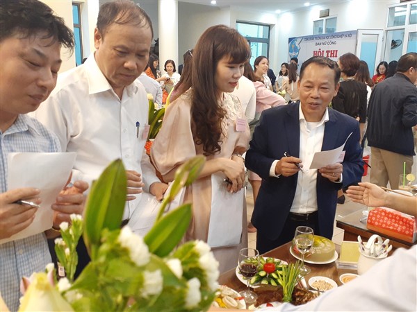 TRUNG TÂM QUẢN LÝ KÝ TÚC XÁ THAM GIA HỘI THI CẮM HOA NGHỆ THUẬT VÀ NẤU ĂN GIỎI 2020 - TRƯỜNG ĐẠI HỌC CÔNG NGHIỆP HÀ NỘI