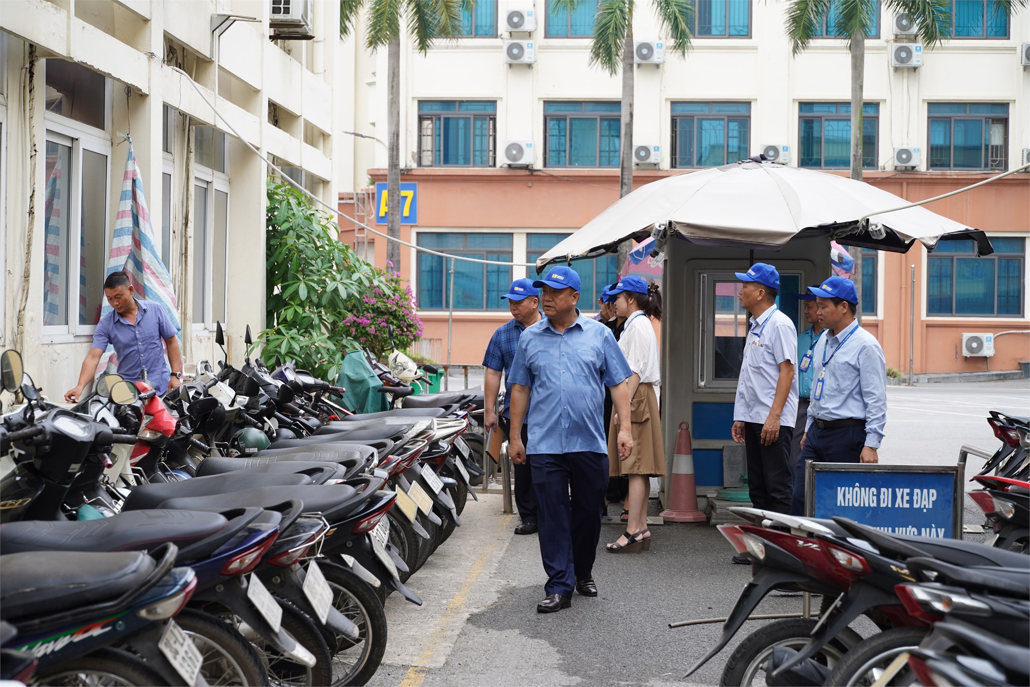 Kiểm tra công tác PCCC, CNCH tại Trung tâm Hỗ trợ sinh viên