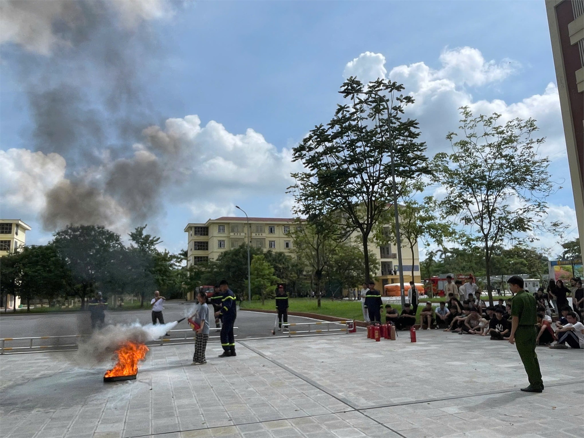 Trung tâm Hỗ trợ sinh viên, Đại học Công nghiệp Hà Nội – Cơ sở Hà Nam - Đẩy mạnh công tác tuyên truyền, thực hành PCCC và CNCH