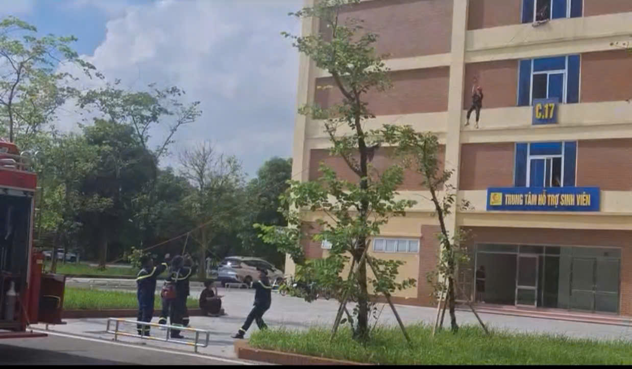 Trung tâm Hỗ trợ sinh viên, Đại học Công nghiệp Hà Nội – Cơ sở Hà Nam - Đẩy mạnh công tác tuyên truyền, thực hành PCCC và CNCH