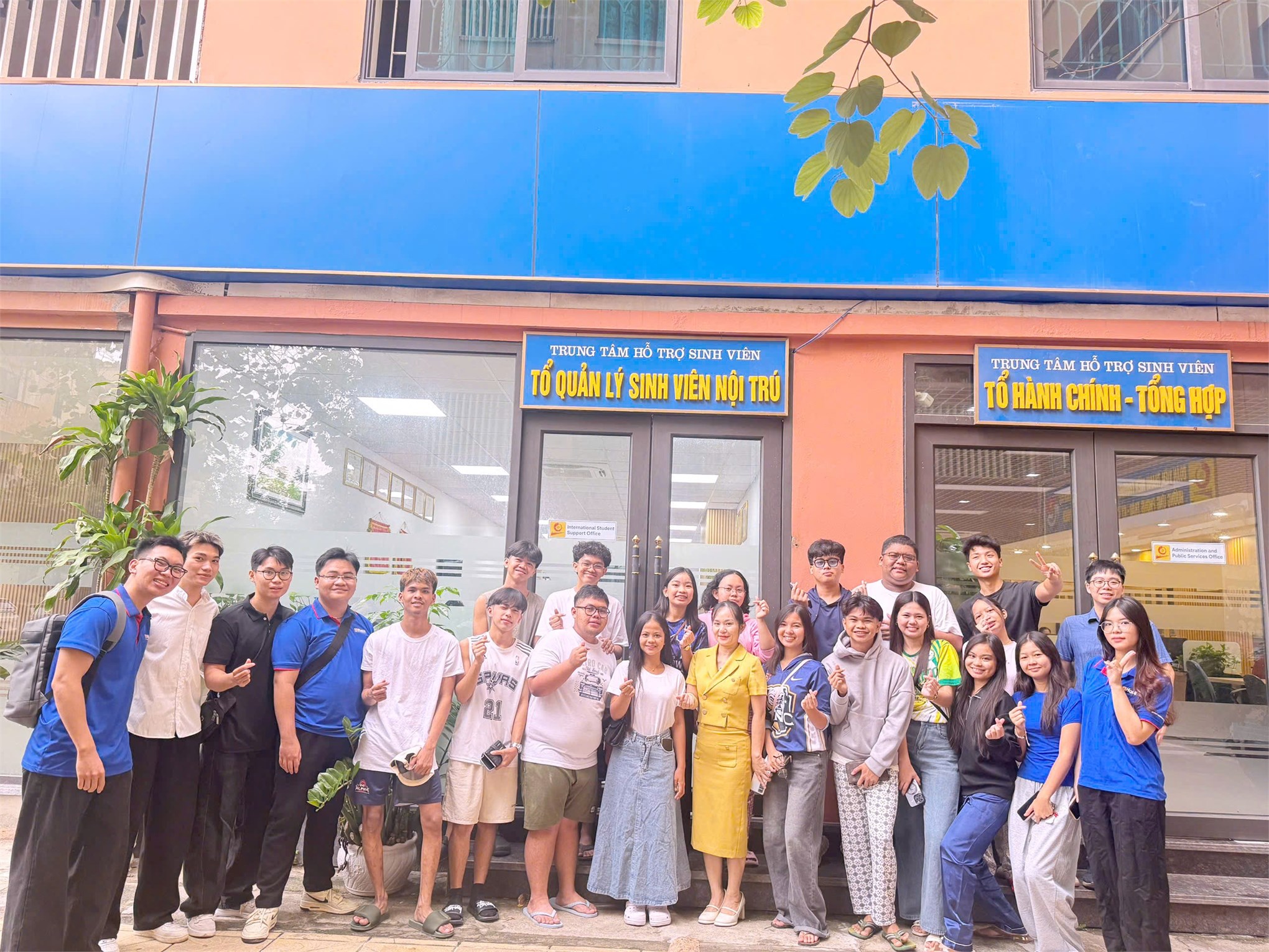 Đón đoàn sinh viên Philippines đến học tập và lưu trú tại HaUI