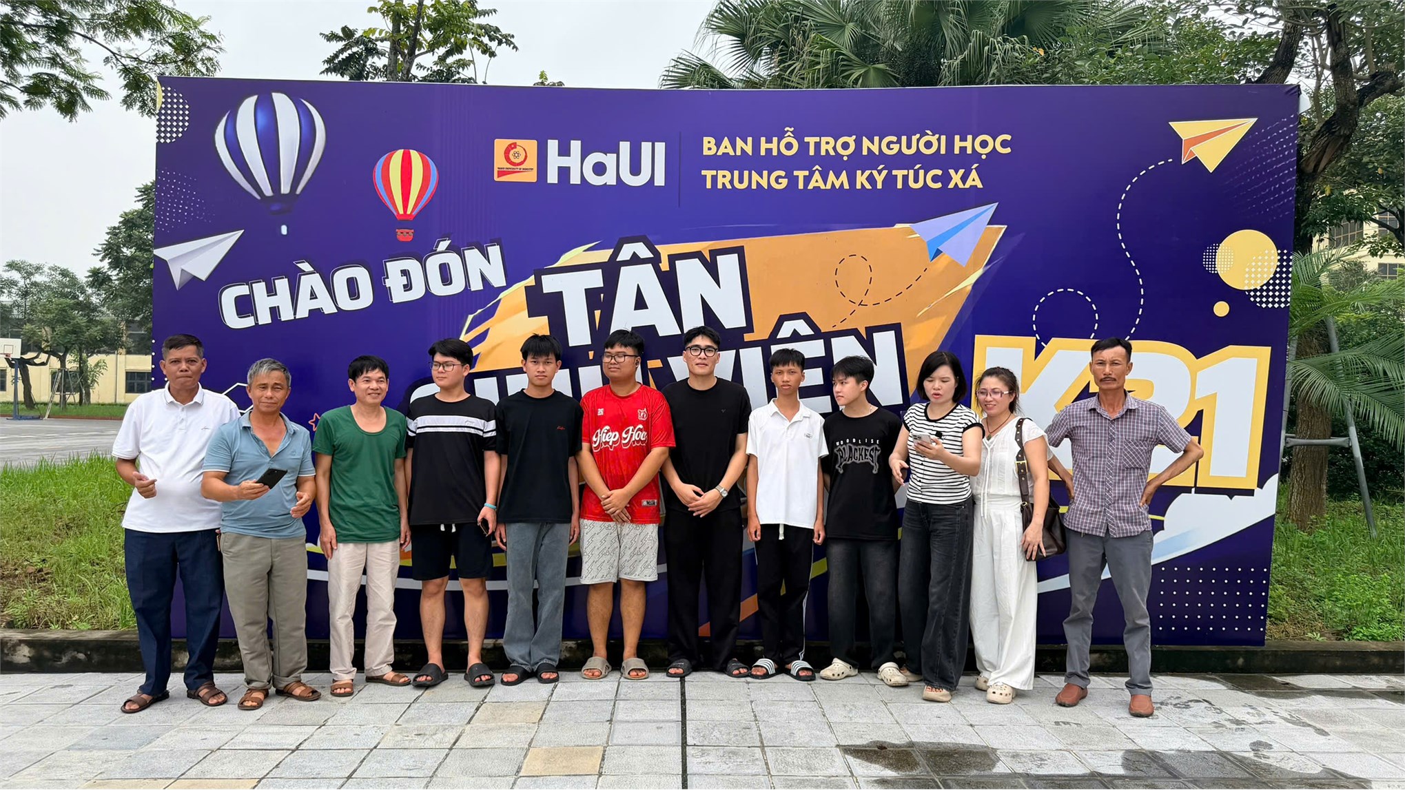 Ký túc xá HaUI đón Tân sinh viên nhận phòng Ký túc xá tại Cơ sở 3 Ninh Bình