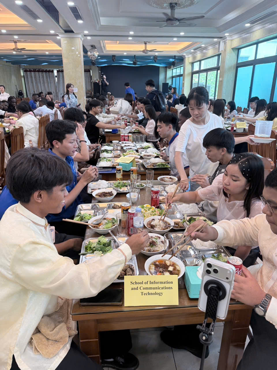 Giao lưu văn hóa, kết nối sinh viên quốc tế tại Ký túc xá HaUI