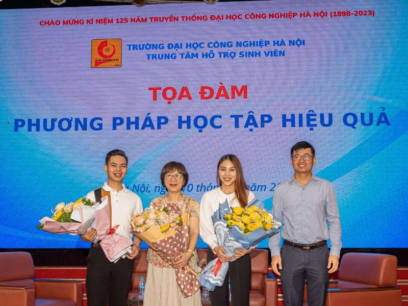 Kết nối - Khoảnh khắc: Bí quyết học tập hiệu quả